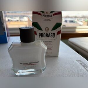 White After Shave Balm for Sensitive Skin